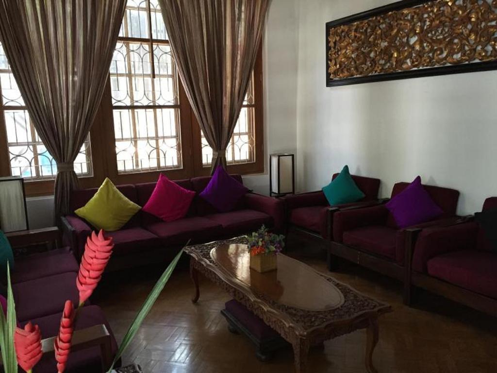 Classique Inn Янгон Экстерьер фото