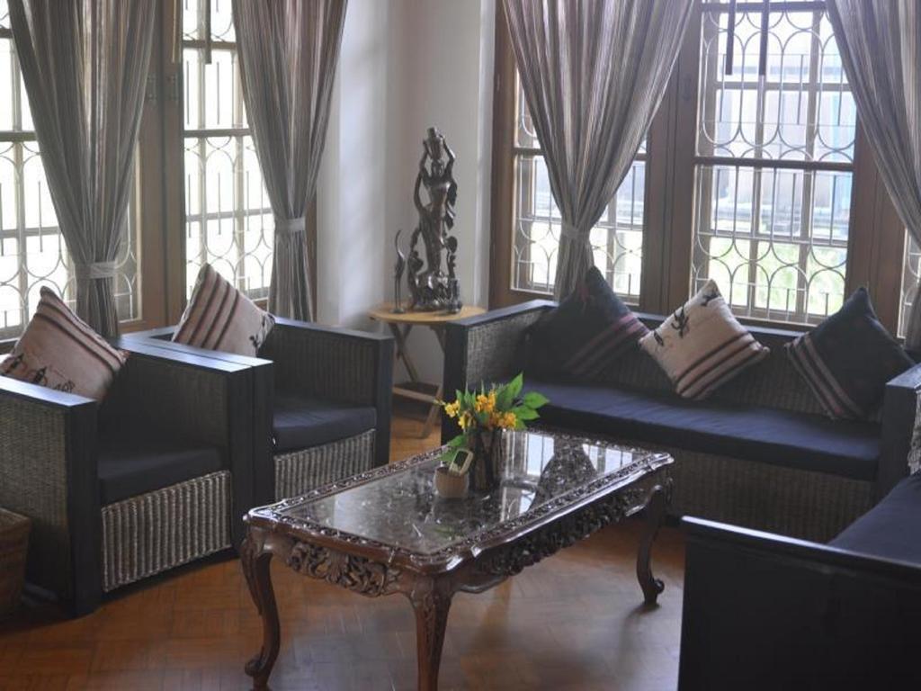 Classique Inn Янгон Экстерьер фото