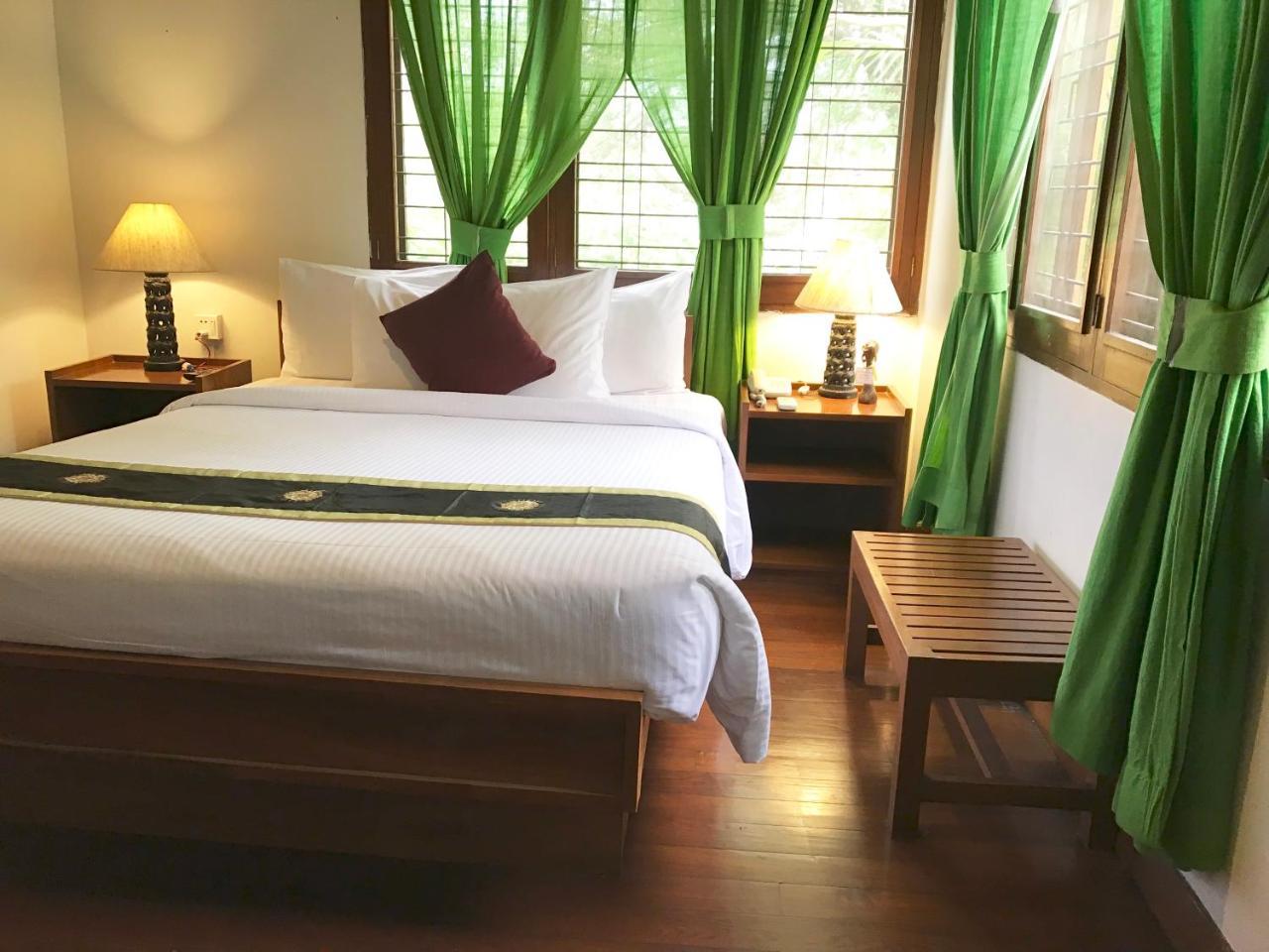 Classique Inn Янгон Экстерьер фото